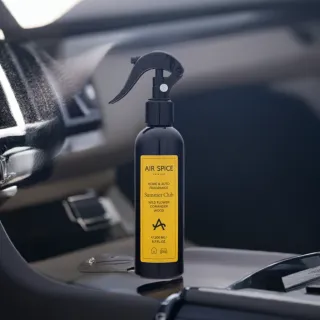 Perfumy do auta Summer Club Spray - kolendra, dziki kwiat, drzewny aromat